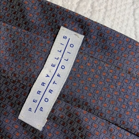 Perry Ellis silk tie - Picture 4 of 6